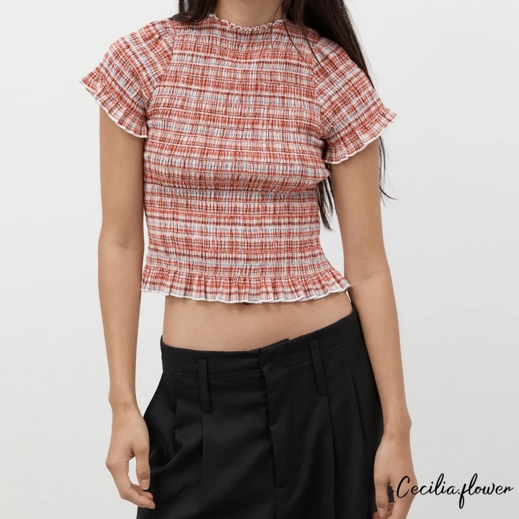 Áo Crop Top Kẻ SọcSlim Fit, Cổ Ngắn Tay Ruffle - Thích Hợp Mặc Hàng Ngày và Dạo Phố