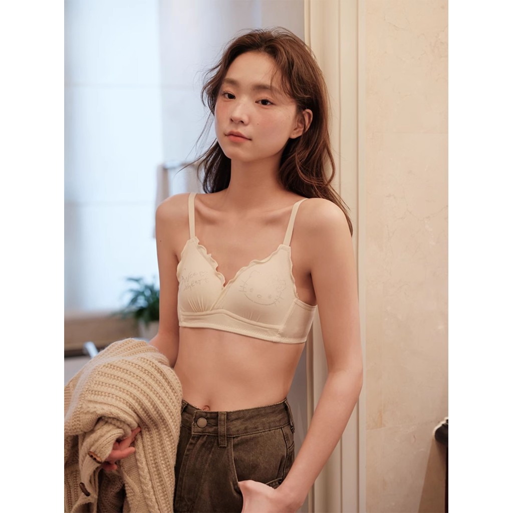 Ren ngọt ngào Hoạt hình Quần lót ngực nhỏ dành cho nữ Áo ngực mỏng thoáng khí thoải mái