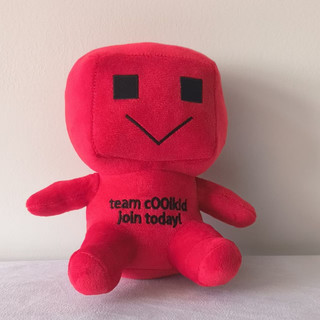 PLUS 20cm Roblox Forsaken C00kidd Đồ chơi sang trọng Kawaii Forsaken Plushie Sáng tạo Búp bê khổng lồ màu đỏ mềm mại sang trọng ngộ nghĩnh Trang trí phòng trẻ em Gối và búp bê COD