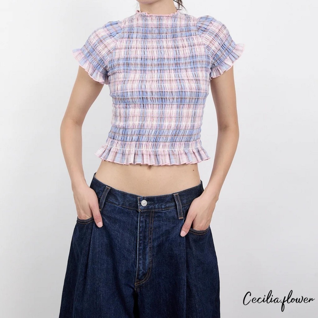 Áo Crop Top Kẻ SọcSlim Fit, Cổ Ngắn Tay Ruffle - Thích Hợp Mặc Hàng Ngày và Dạo Phố