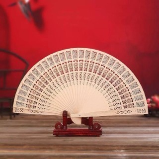 Quạt Gỗ Chụp Ảnh Việt Phục Cổ Trang