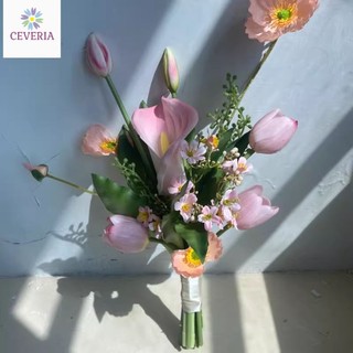 Bó hoa cưới cầm tay cô dâu màu hồng từ hoa Rum và anh túc H0120