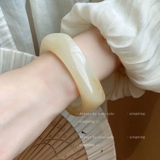 Vòng tay nhựa không đều đơn giản khí chất cá tính đi lại vòng tay thời trang cổ điển trang sức tay cao cấp