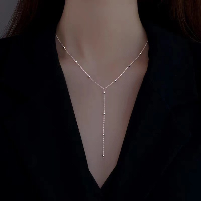 Thép không gỉ tua rua vòng cổ nữ tính đơn giản niche ánh sáng sang trọng xương đòn dây xích phụ kiện