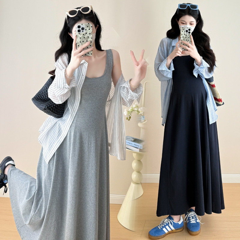 Bộ đồ bà bầu Mùa hè Phiên bản Hàn Quốc Váy dáng ôm hơn + Áo sơ mi sọc chống nắng Bộ đồ hai mảnh