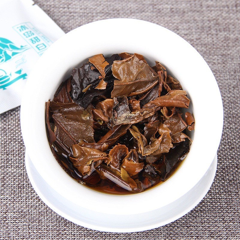 Bạch Trà Cổ Thụ Cống Mi Băng Đảo (01 Viên Dùng Thử)