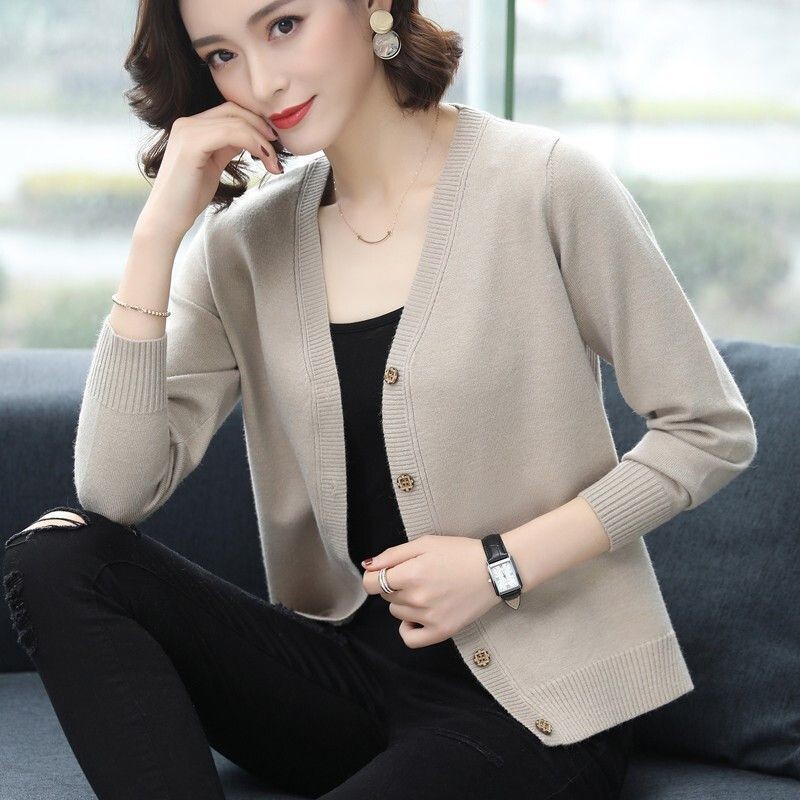 Áo len nữ hàng đầu mùa xuân thu mới Áo len dệt kim