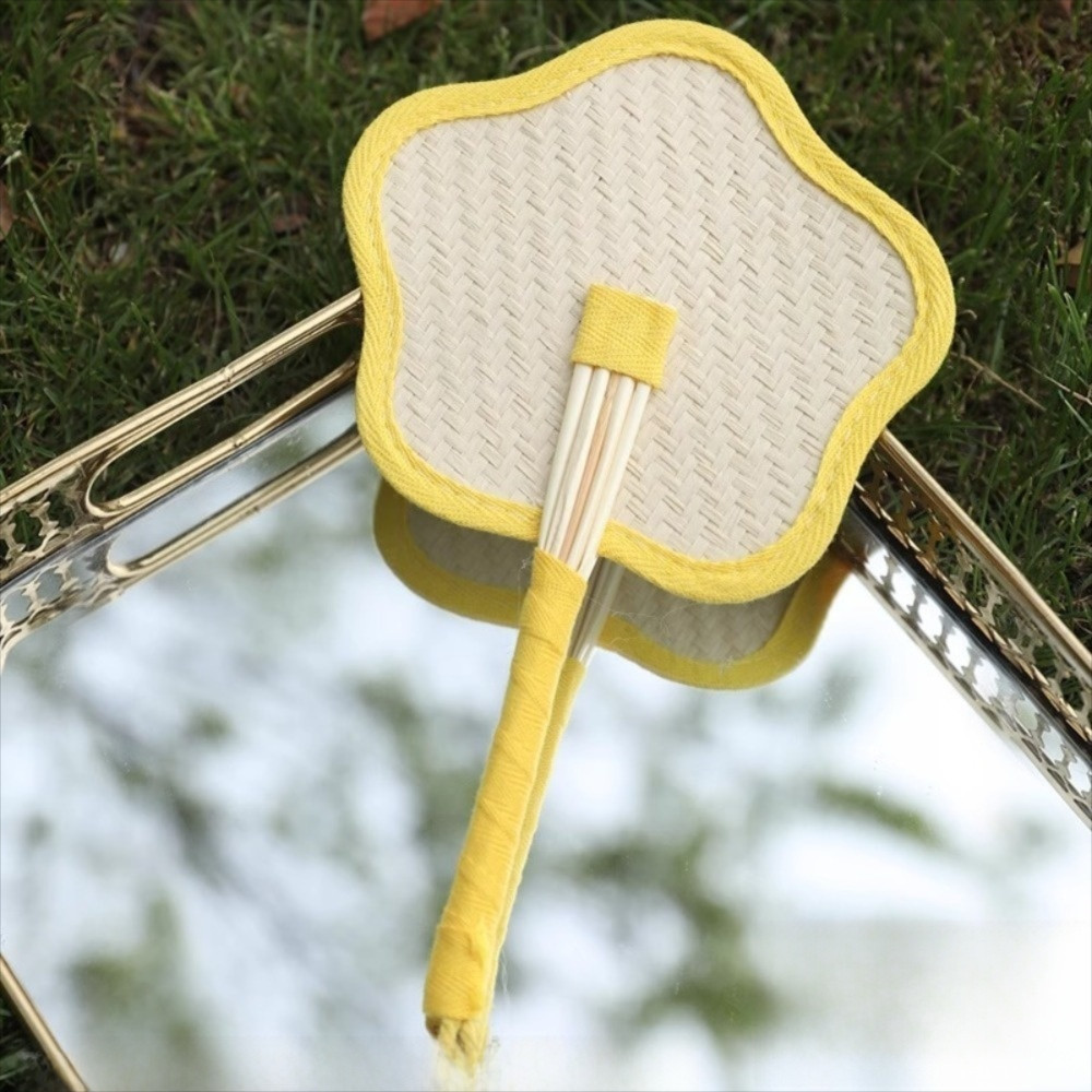Quạt dệt tay SAIA, Quạt Raffia thủ công nhẹ di động, Tự nhiên với quạt lá cọ đầy màu sắc Mặt dây chuyền trang trí nội thất