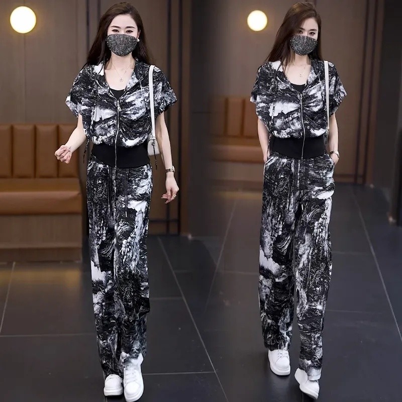 Bộ đồ thể thao châu Âu dành cho nữ Thời trang mùa hè Ice Silk Tay ngắn dáng rộng Quần ống rộng Bộ đồ hai mảnh