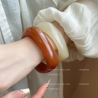 Vòng tay nhựa không đều đơn giản khí chất cá tính đi lại vòng tay thời trang cổ điển trang sức tay cao cấp