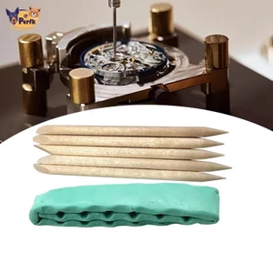 Đồng hồ làm sạch đất sét với 5 thanh gỗ để sửa chữa đồng hồ