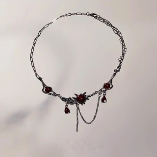 Thiết kế độc đáo ruby không đều màu tối ​​Vòng cổ