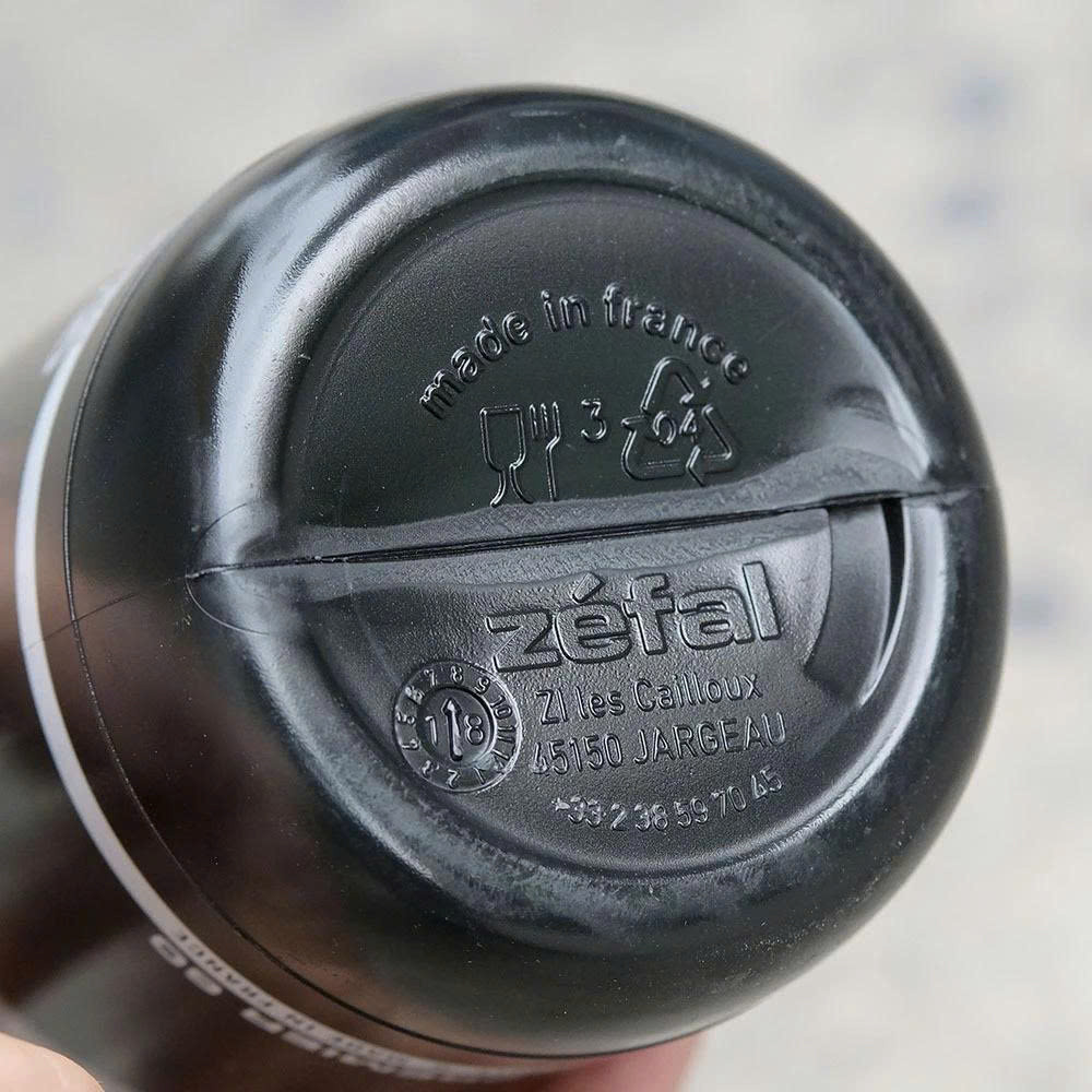 Bình nước Zefal Premier 600ml Đen Chữ Trắng