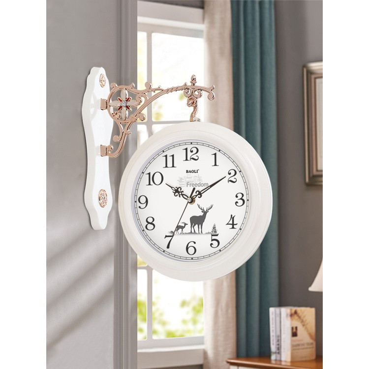 Đồng hồ treo tường hai mặt tinh tế, im lặng với sự quyến rũ của Châu Âu