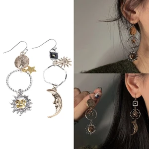 Bông tai thả hình ngôi sao bất đối xứng Yoo Vintage dành cho nữ