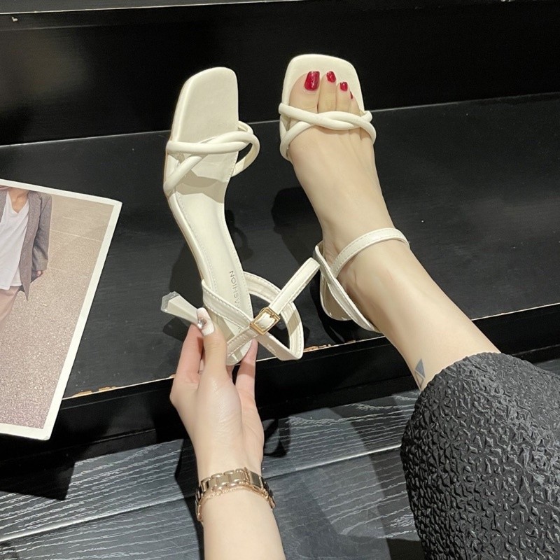 Dép Sandal Nữ Quai Xoắn Hot Trend, Giày Cao Gót Đế Nhọn 7cm Đi Chơi Đi Làm - Cin Shoes