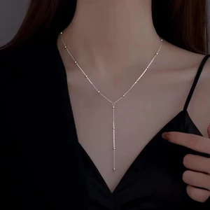 Thép không gỉ tua rua vòng cổ nữ tính đơn giản niche ánh sáng sang trọng xương đòn dây xích phụ kiện