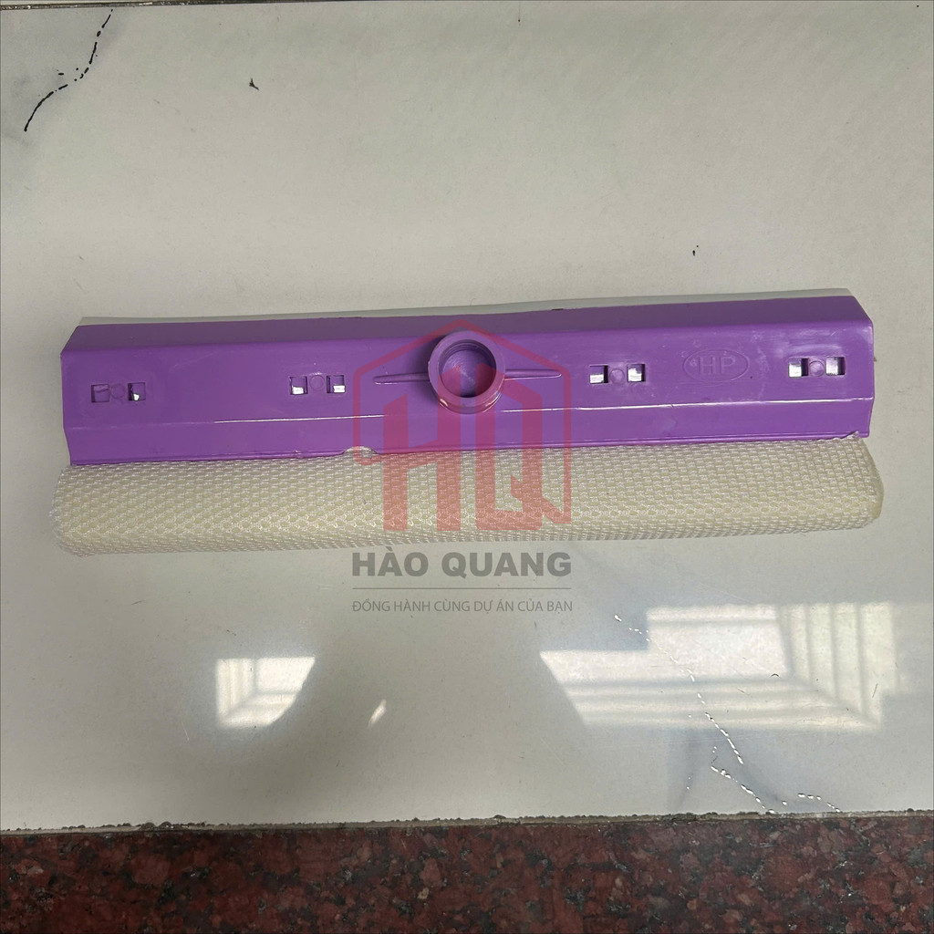 Chổi Quét Mạng Nhện Đầu Tròn – Cán Inox, Lông Nhựa Mềm, Dọn Mạng Nhện Trần Nhà Góc Khuất Siêu Sạch