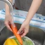 Tấm Chắn Nước Bồn Rửa Bát Chống Bắn Nước Và Dầu Mỡ GADI Dán Cố Định, Dễ Dàng Lắp Đặt