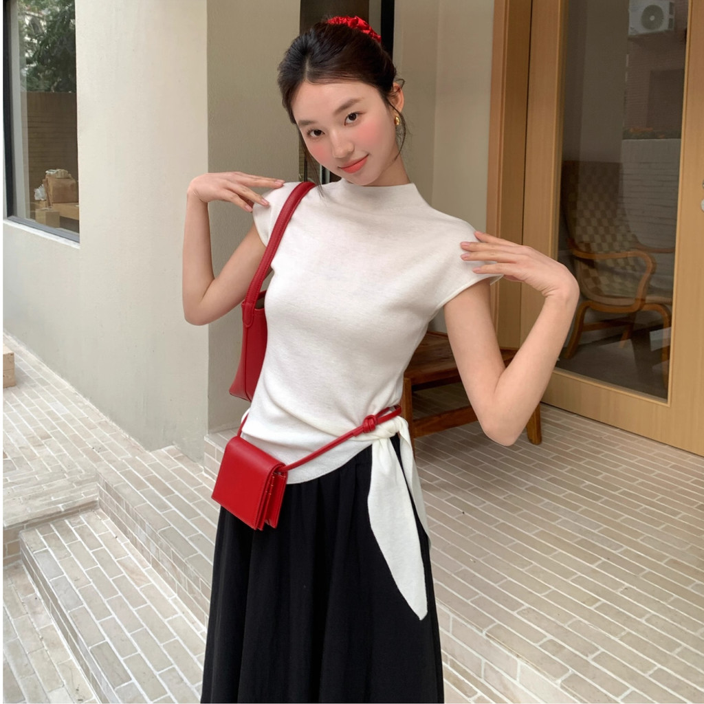 SUXI Mùa hè Phong cách mới dành cho nữ nửa cổ cao đơn giản đa năng Dây đeo không đều hàng đầu 250522