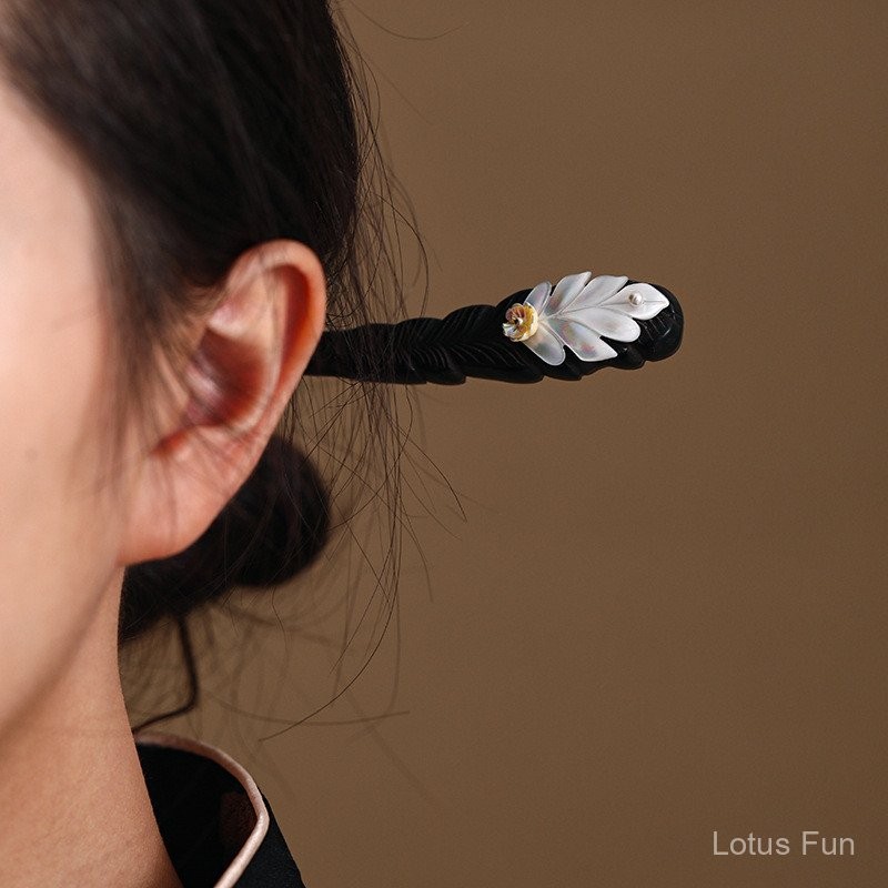 Kẹp tóc gỗ đàn hương lông vũ vỏ chạm khắc tinh xảo thiết kế thích hợp kiểu cổ điển mới kiểu Trung Quốc kiểu tóc đơn giản kiểu Trung Quốc