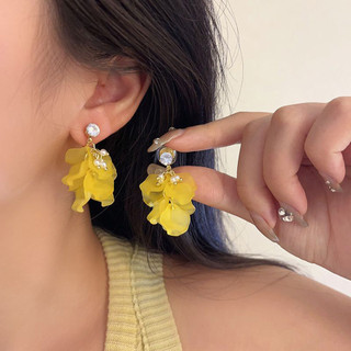 Bông tai cánh hoa màu vàng ngọt ngào nữ Mori retro thiết kế phóng đại phong cách mới thanh lịch