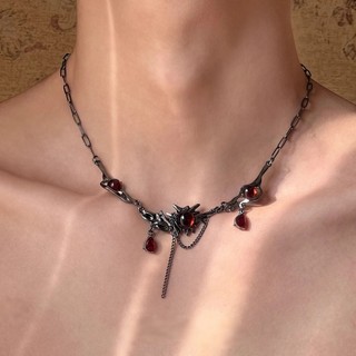 Thiết kế độc đáo ruby không đều màu tối ​​Vòng cổ