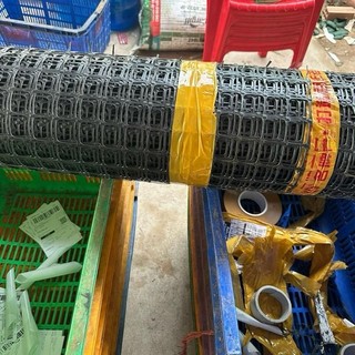 Cao 2m dài 25m. Hàng loại 1. Lưới nhựa nguyên sinh.  trong chăn nuôi. Nuôi gà. Nuôi vịt