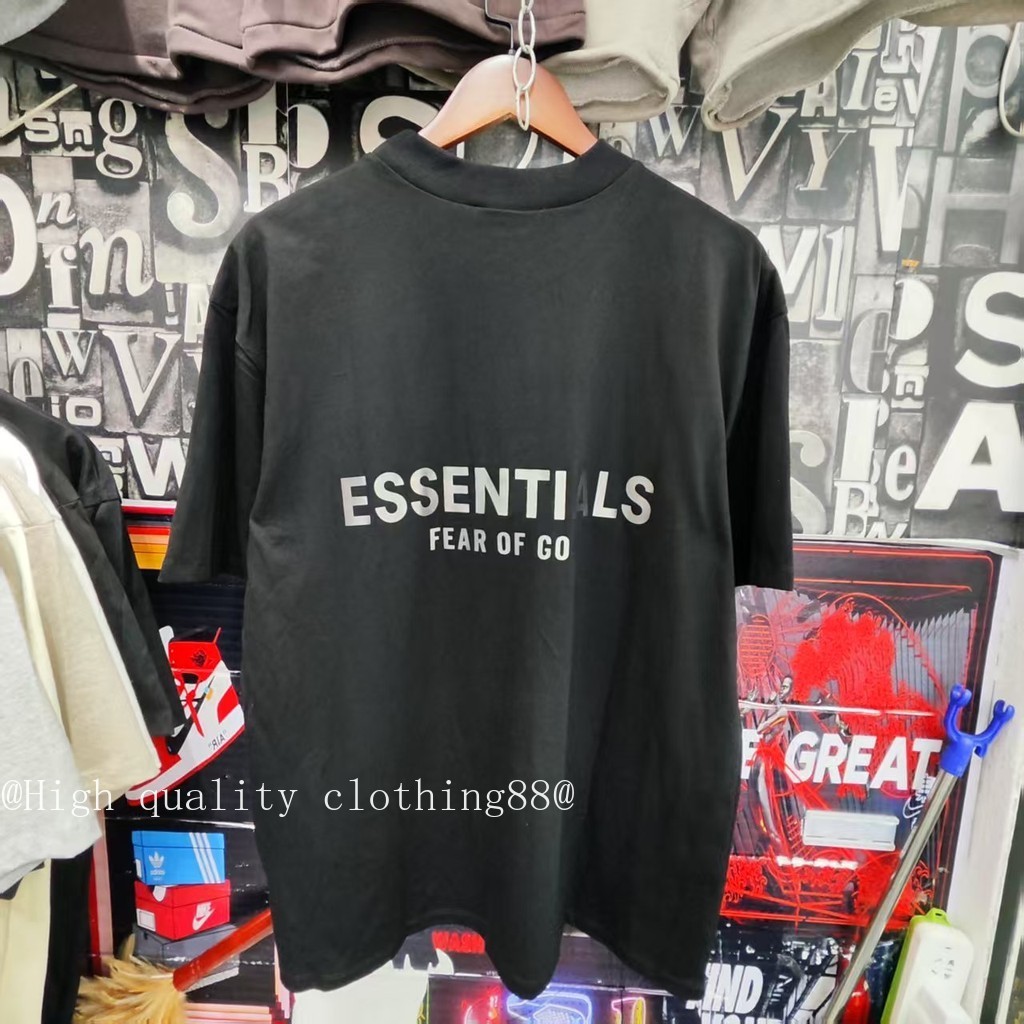 * * * Chất lượng cao * * FEAR OF GOD ESSENTIALS Nhãn thủ công phía trước Sản phẩm mới Áo thun ngắn tay mùa hè phù hợp