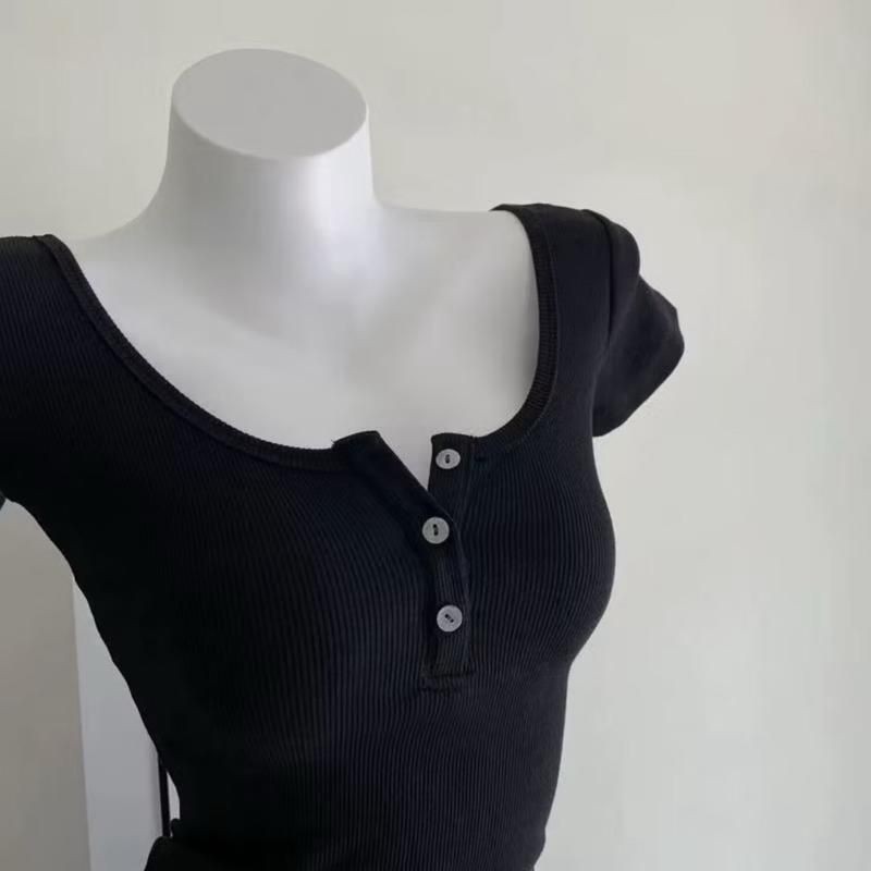 ￼A15 Áo Thun Tay Ngắn Cúc Cài Kiểu Croptop Chất Tăm size dưới 53kg mã ci98