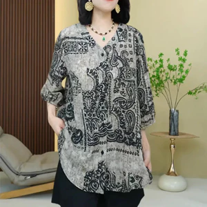 Kem Chống Nắng Kích Thước Lớn Phong Cách Phương Tây Cổ Chữ V Tay Ba Phần Tư Áo Sơ Mi Nữ Rời Retro In Hình