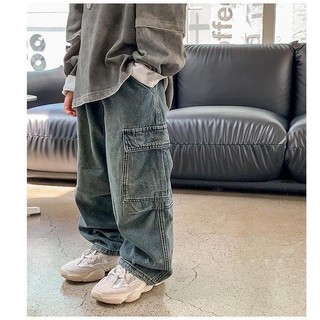 Quần jeans trẻ em mới mùa xuân và mùa thu, quần cargo rộng rãi cho bé trai, quần dài đã giặt cho bé trai