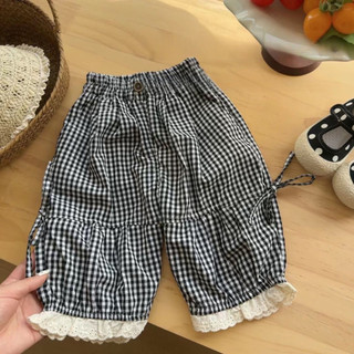 Quần mùa hè mới cho bé gái, quần kẻ caro ngọt ngào cho trẻ em, quần cắt ngắn kiểu Hàn Quốc với viền ren