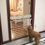 Hộ gia đình lan can cho thú cưng Cửa cách ly chống chặn hàng rào cho chó mèo Bảo vệ trong nhà Lồng chó Hàng rào cửa thú cưng Hàng rào có thể thu vào cho thú cưng Tấm chắn an toàn