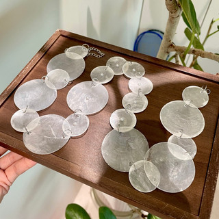 Vòng cổ tròn ngọc trai phong cách kỳ nghỉ thời trang mới cho mẹ, phù hợp với cô dâu trong ngày cưới