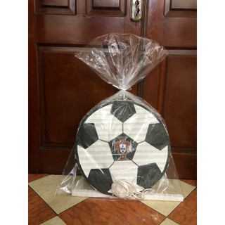 Trò chơi đập kẹo pinata bóng đá, món quà cho các fan hâm mộ thể thao vua