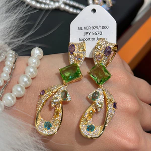 Handmade Zircon Sang Trọng Thanh Lịch Tinh Tế Bông Tai Nữ Bán Buôn Độc Đáo