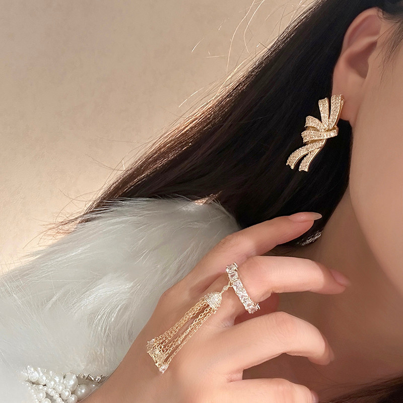 Bông tai thanh lịch Zircon sang trọng tinh tế