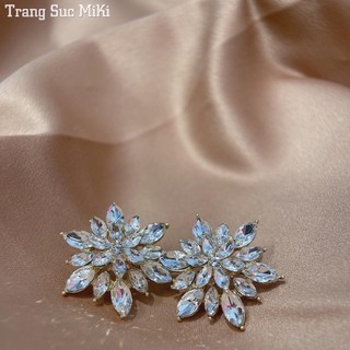 Bông tai đá sang chảnh