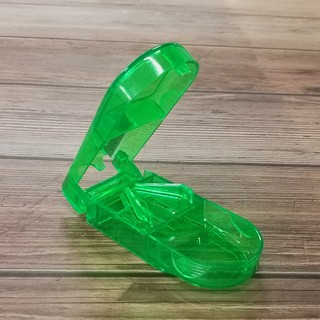 Hộp Cắt Thuốc Viên Chia 3 Màu Mới