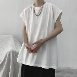 Áo tanktop không tay phù hợp cho nam mặc áo khoác ngoài phong cách