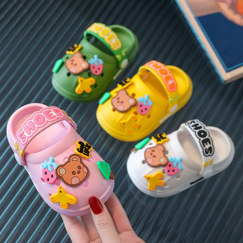 Giày Sandal Cho Bé  Đế Mềm Chống Trượt In Hình Hoạt Hình Dễ Thương Thời Trang Mùa Hè Dành Cho Trẻ Em