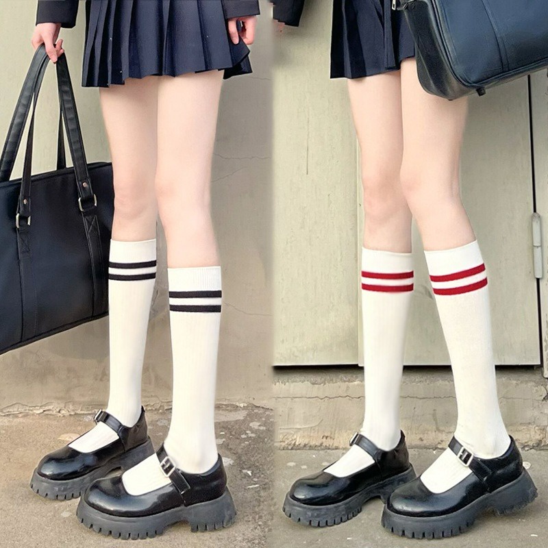 Đôi Vớ Cotton Dài Qua Gối Họa Tiết Sọc Trắng Đen Thời Trang Dành Cho Nữ