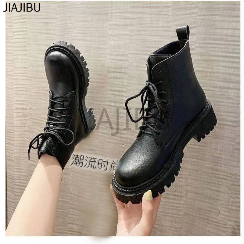 Black Martin Boots Winter Boots Motorcycle Boots Size 35-46 Bốt Martin màu đen phong cách Anh 45 Bốt mùa đông ấm áp 44 Bốt ngắn đế dày thời trang Hàn Quốc 43 Bốt chống trượt xe máy 42 Bốt hiệp sĩ mũi tròn màu đen Bốt Bông Mùa Đông Bốt Thon Gọn Mắt Cá Chân