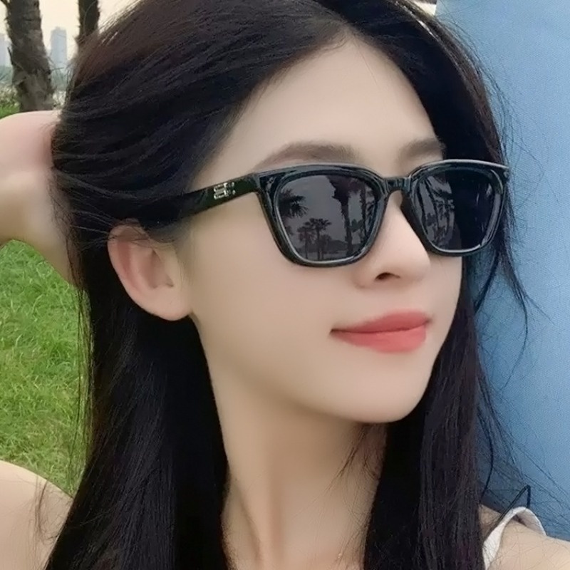 Kính râm sành điệu cho nữ khiến phái đẹp mê mẩn