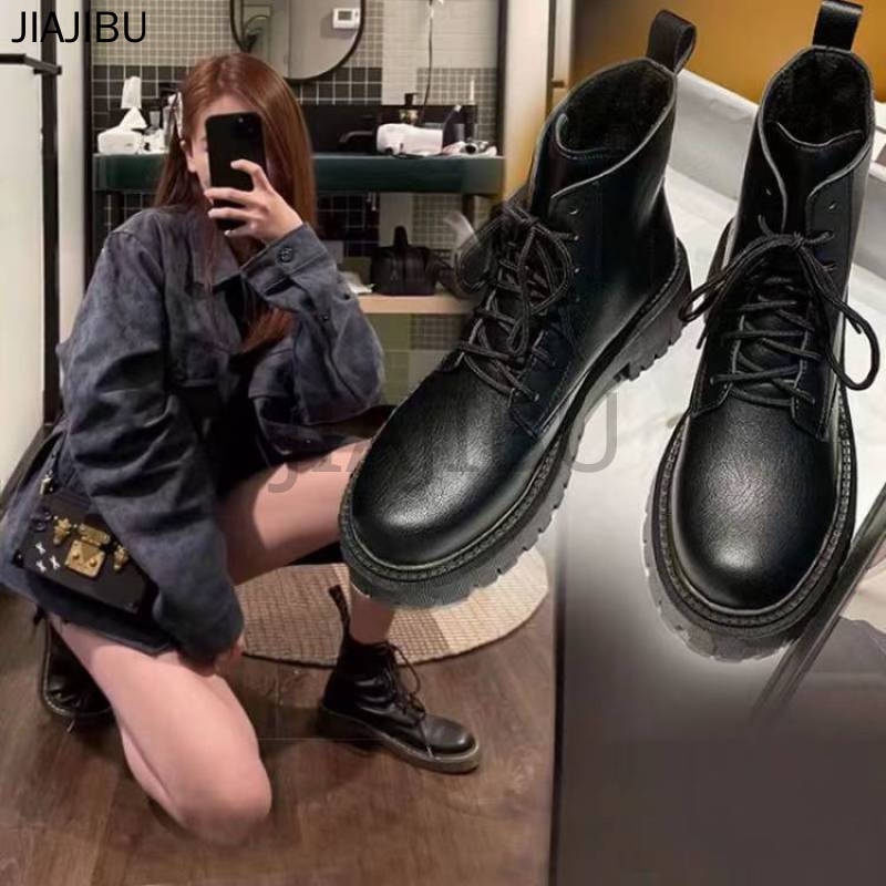 Black Martin Boots Winter Boots Motorcycle Boots Size 35-46 Bốt Martin màu đen phong cách Anh 45 Bốt mùa đông ấm áp 44 Bốt ngắn đế dày thời trang Hàn Quốc 43 Bốt chống trượt xe máy 42 Bốt hiệp sĩ mũi tròn màu đen Bốt Bông Mùa Đông Bốt Thon Gọn Mắt Cá Chân