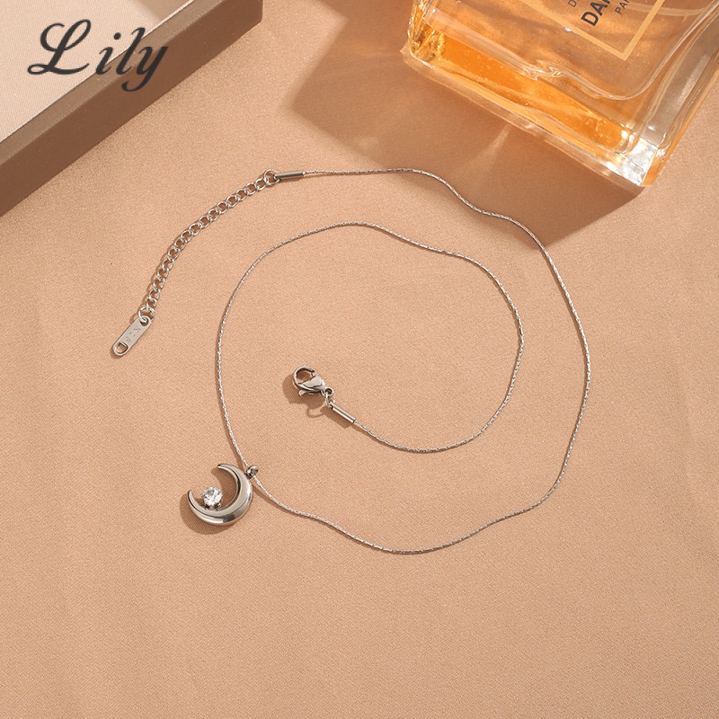 Vòng cổ mặt trăng kim cương đơn mạ vàng 18K Mặt dây chuyền nữ thời trang phù hợp