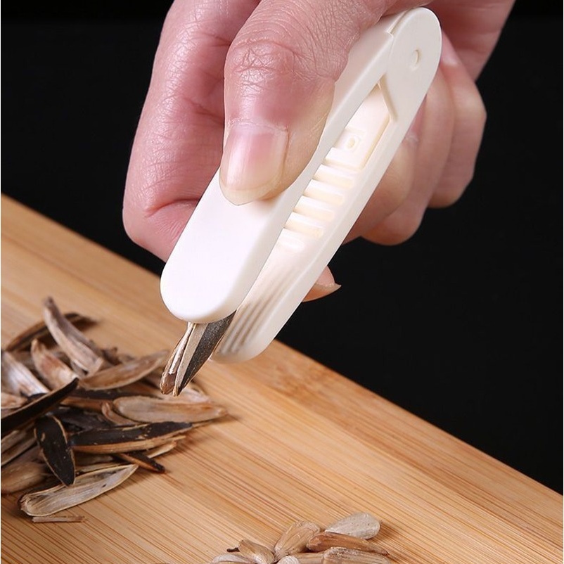 Dụng Cụ Kẹp Hạt Đậu Phộng / Đậu Phộng Bằng Nhựa Chống Trượt Đa Năng Tiện Lợi Dành Cho Nhà Bếp