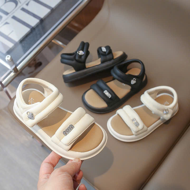 ( hàng sẵn ) sandal bé gái dép quai hậu cho bé quai chéo nơ xinh xắn êm chân QCCC full hộp trắng cho bé từ 3 tuổi  2139