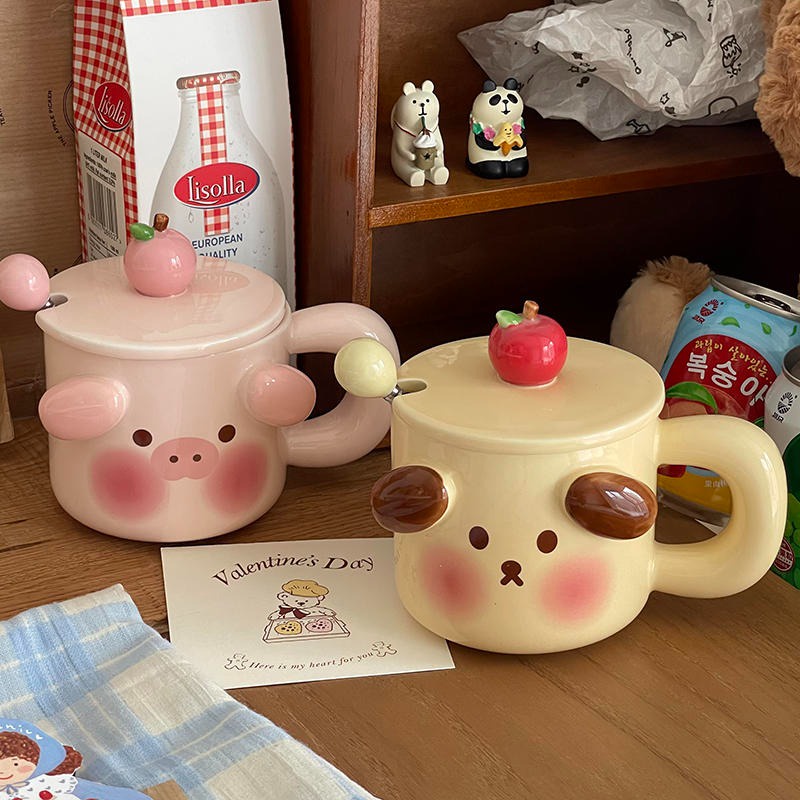 Cốc Sứ Uống Nước, Cà Phê Hình Chú Cún Đội Táo Và Heo Đội Đào Cute Dễ Thương Kèm Muỗng Và Nắp Đậy Dùng Làm Quà Tặng